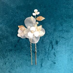 Floral Bridal Wedding Hair Pin in Gold